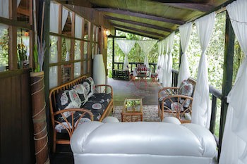 Casa De Piedra