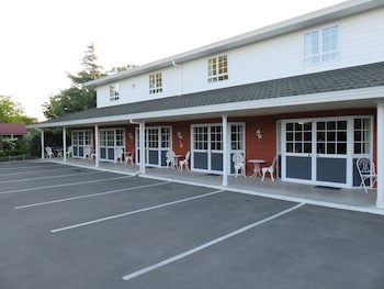 Admirals Motor Lodge