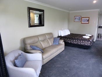 Admirals Motor Lodge