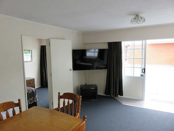 Admirals Motor Lodge