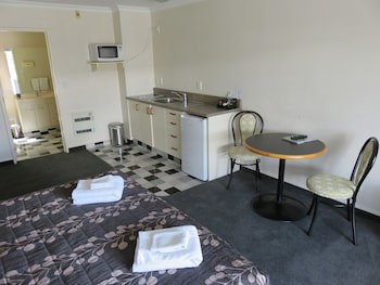 Admirals Motor Lodge