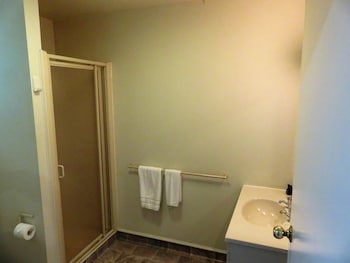 Admirals Motor Lodge
