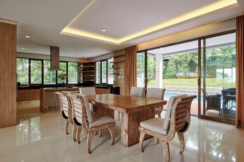Cemara Villa 4 Bedrooms With A Private Pool