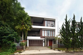 Cemara Villa 4 Bedrooms With A Private Pool