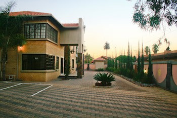 Eco Park Lodge