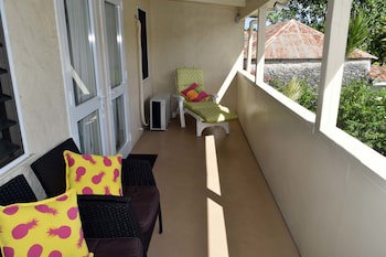 Coral Sands Apartments