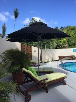 Coral Sands Apartments