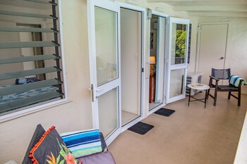 Coral Sands Apartments