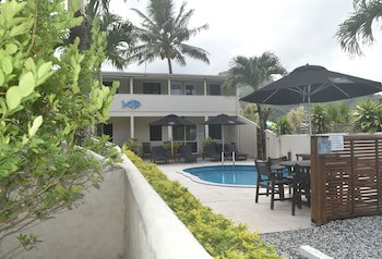 Coral Sands Apartments