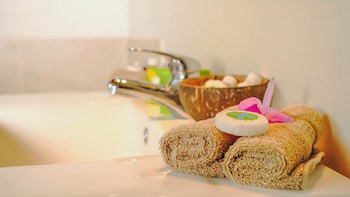 Muri Beach Resort