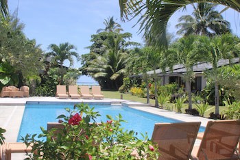 Muri Beach Resort