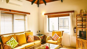 Muri Beach Resort