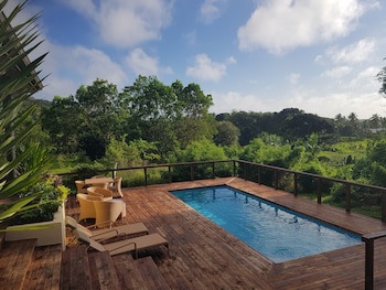 Muri Beach Resort