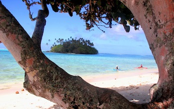 Muri Beach Resort