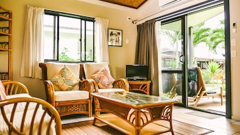 Muri Beach Resort
