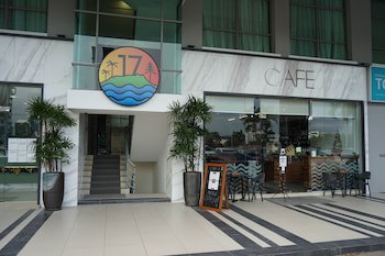 Hotel 17