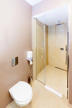 Adresa Suites