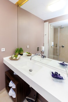 Adresa Suites