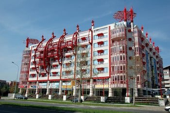Adresa Suites