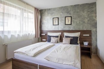 Landhotel Wolfschlugen fotoğrafı