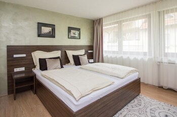 Landhotel Wolfschlugen galeri fotoğrafı