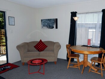 Cheviot Park Motor Lodge