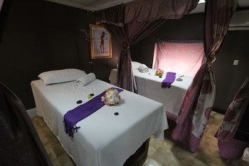 Mount Meru Hotel