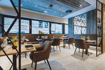 Glemm By Avenida Superior Hotel & Residences