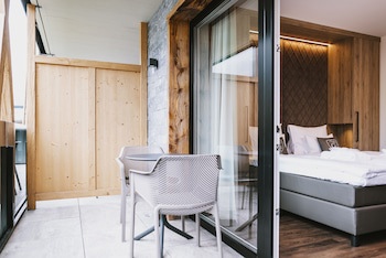 Glemm By Avenida Superior Hotel & Residences