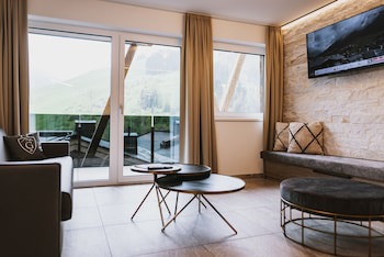 Glemm By Avenida Superior Hotel & Residences