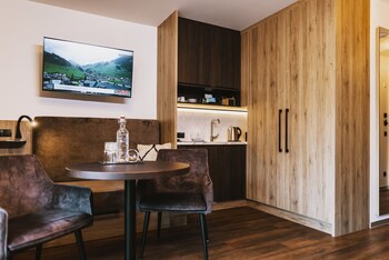 Glemm By Avenida Superior Hotel & Residences