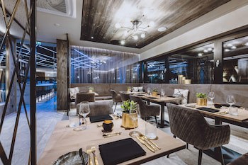 Glemm By Avenida Superior Hotel & Residences
