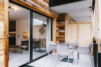 Glemm By Avenida Superior Hotel & Residences