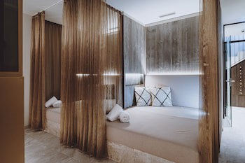 Glemm By Avenida Superior Hotel & Residences