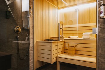 Glemm By Avenida Superior Hotel & Residences