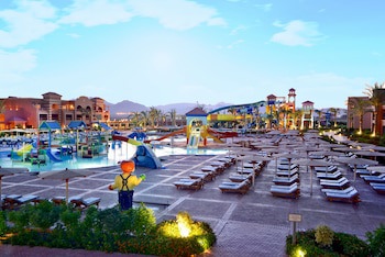 Charmillion Club Aqua Park