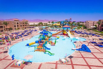 Charmillion Club Aqua Park