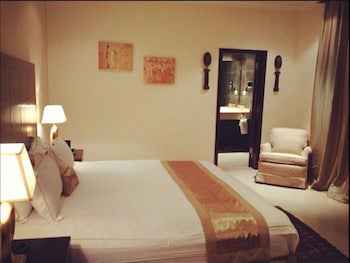 Mikhael's Hotel