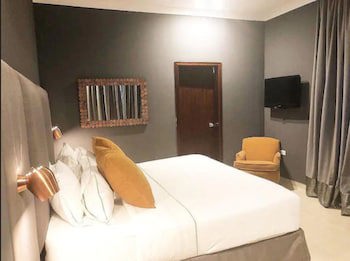 Mikhael's Hotel