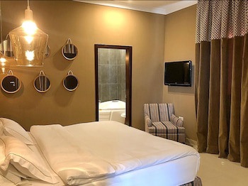Mikhael's Hotel