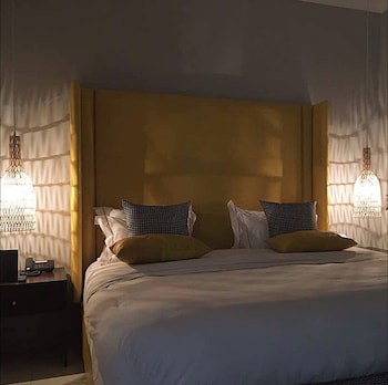 Mikhael's Hotel