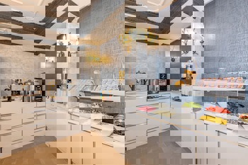 Istanbul Holiday Hotel