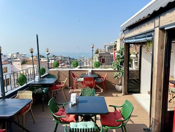 Istanbul Holiday Hotel