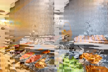 Istanbul Holiday Hotel