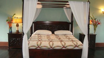 Mahogany Hall Boutique Resort