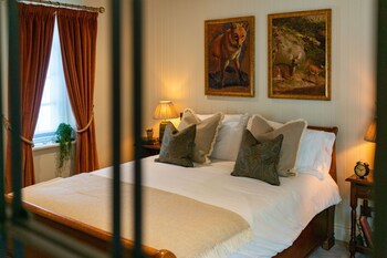 High Corner Inn