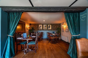 High Corner Inn
