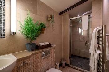 High Corner Inn