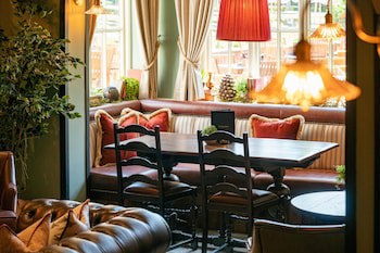 High Corner Inn