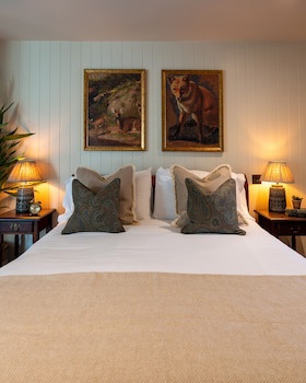 High Corner Inn